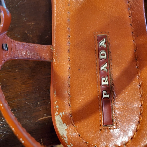 Prada Vernice metal triangle logo slingback flat sandal - Picture 3 of 5